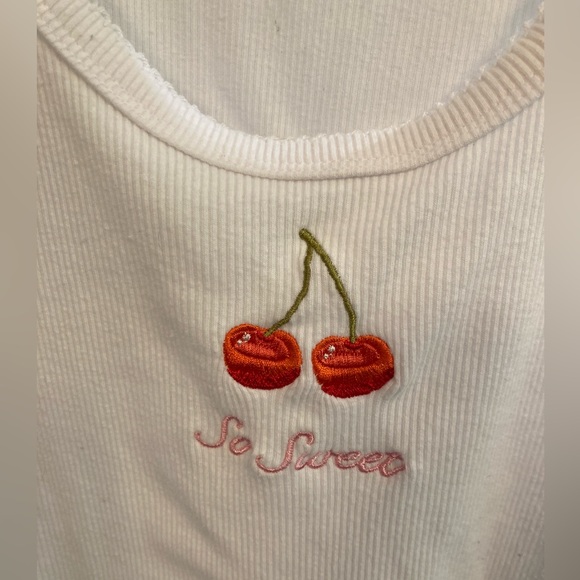 Harper and Ivy Embroidered Cherry White ribbed Stretch Tank Top sz small - Picture 2 of 5